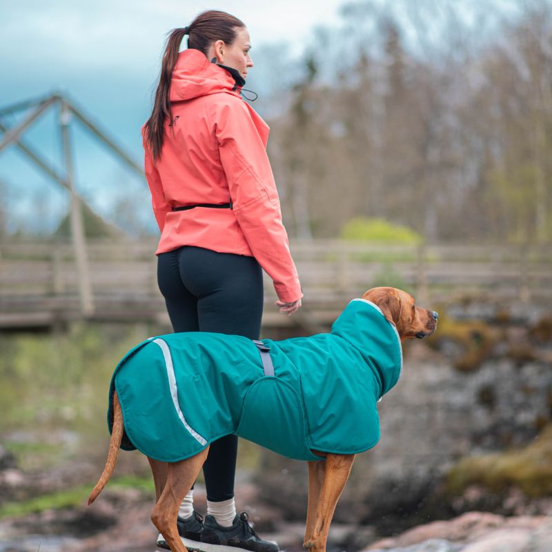 Hunde Wintermantel Perus Pomppa mit Geschirröffnung